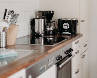 Liebevoll dekorierter Esstisch im Appartement Typ D