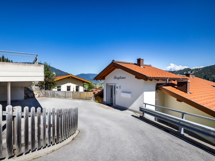 Zufahrt zum Appartementhaus 