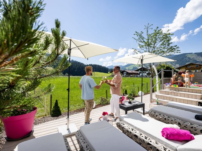 Gemütliches Beisammensein im Sommerurlaub in Flachau
