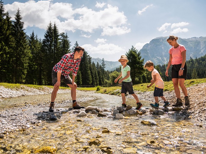 Wanderungen mit der Familie © Flachau Tourismus