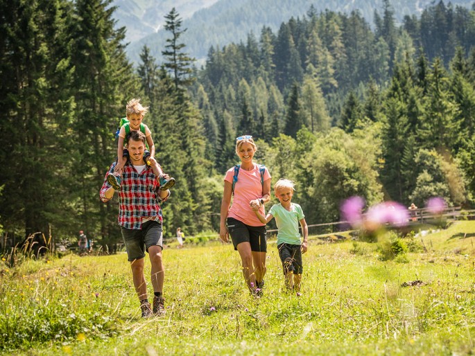 Familienwanderungen © Flachau Tourismus